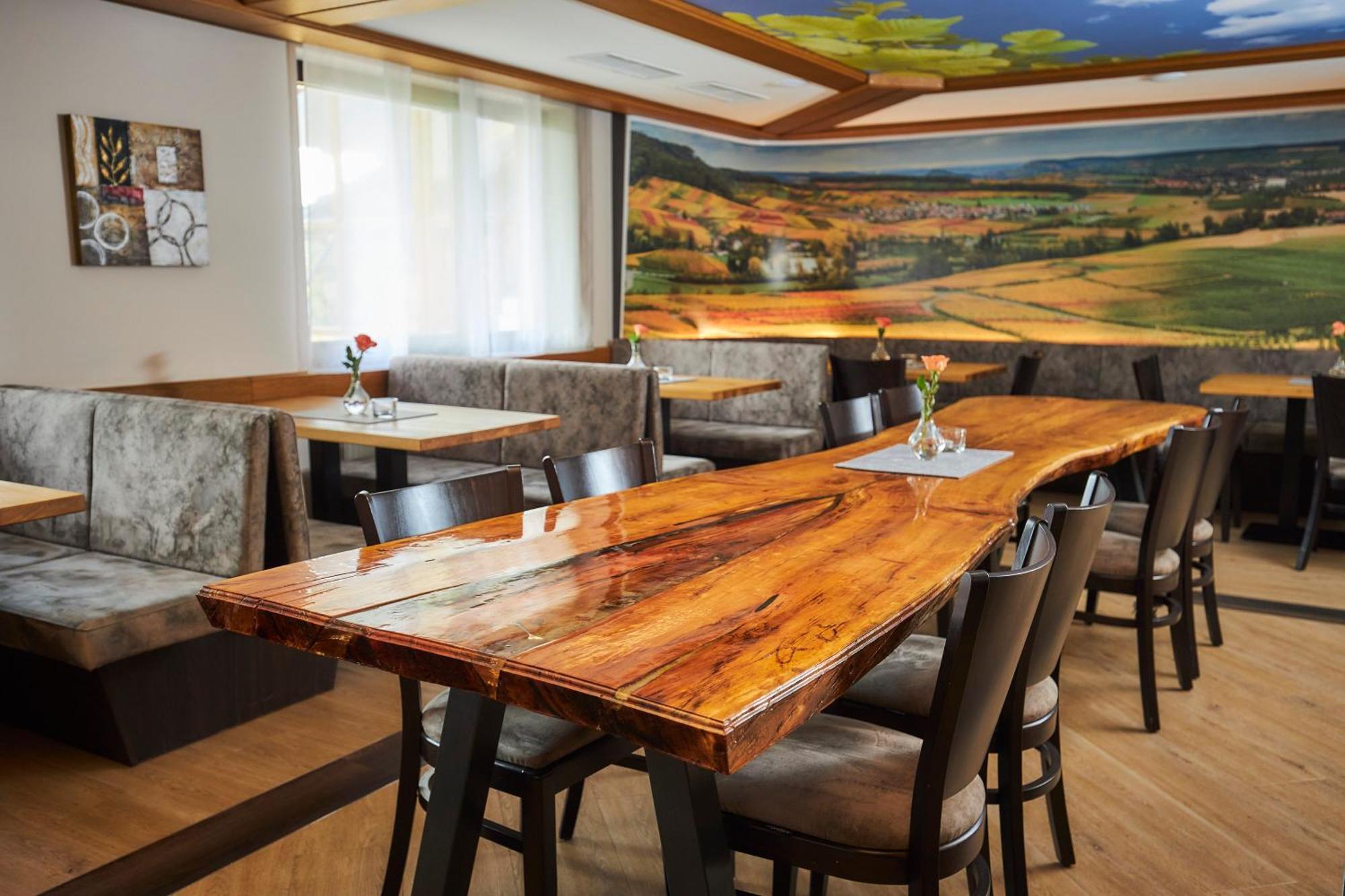 Flair Hotel Landgasthof Roger Lowenstein Bagian luar foto