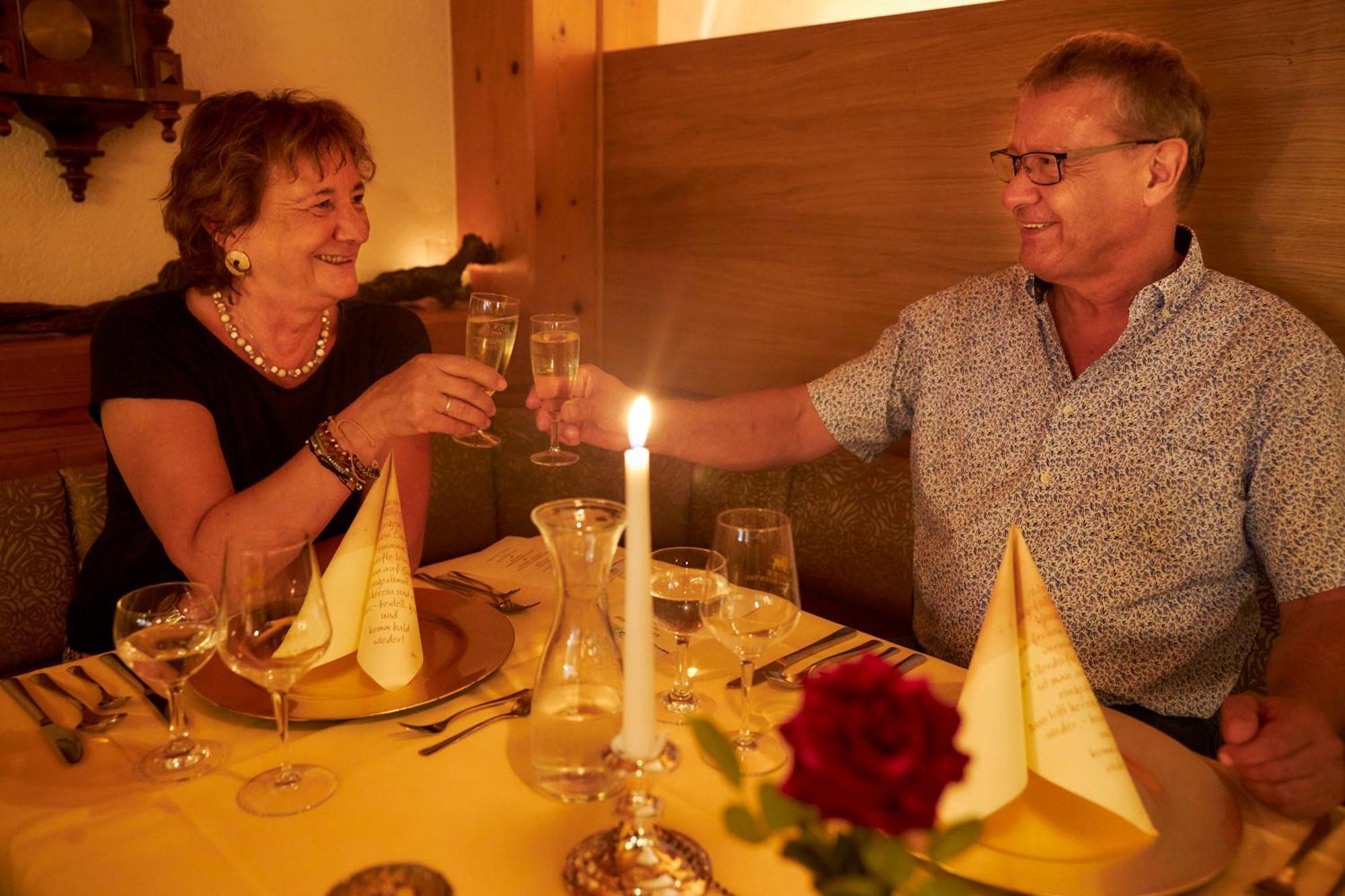 Flair Hotel Landgasthof Roger Lowenstein Bagian luar foto