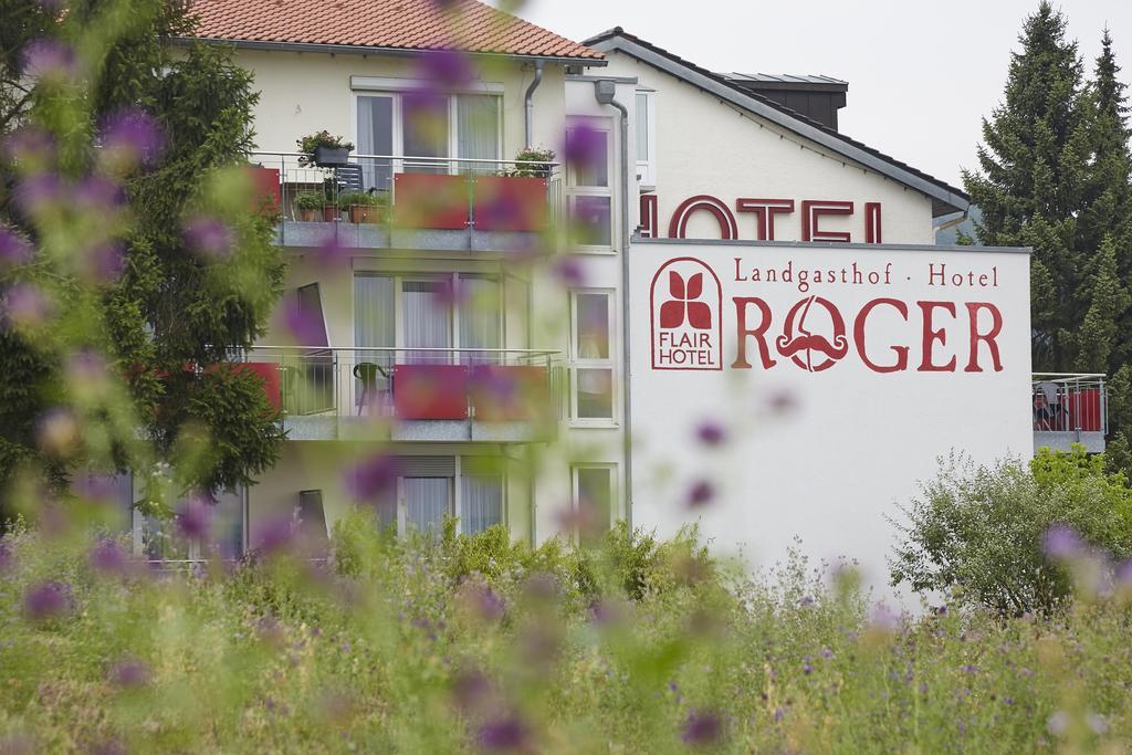 Flair Hotel Landgasthof Roger Lowenstein Bagian luar foto